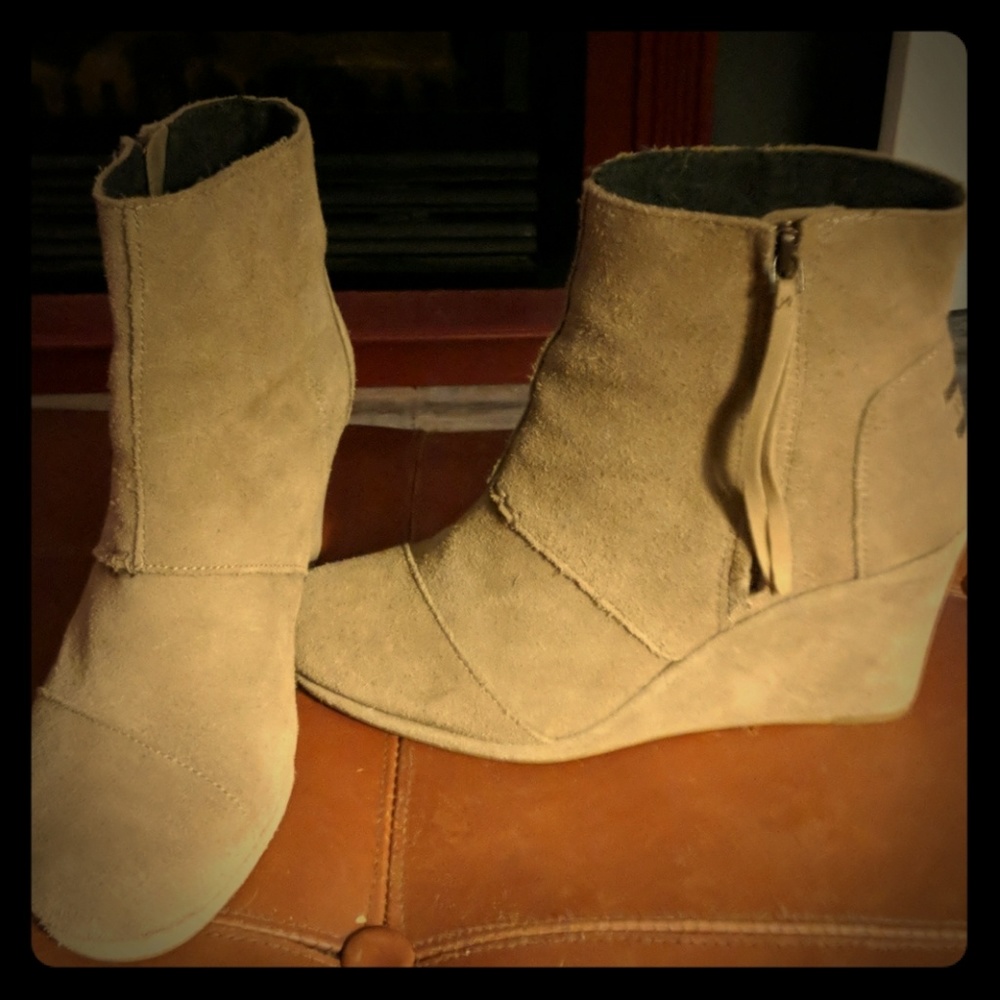 Toms wedge booties sz 8.5